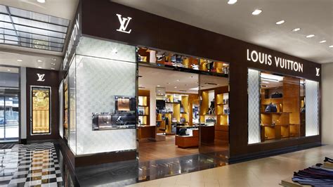 louis vuitton service department.